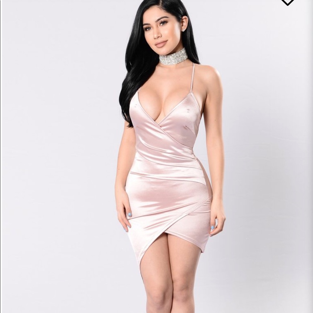 🆕 Fashion Nova Starlight Beauty dress (S)